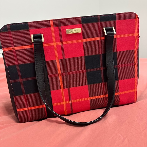 Kate Spade purse - Picture 1 of 6